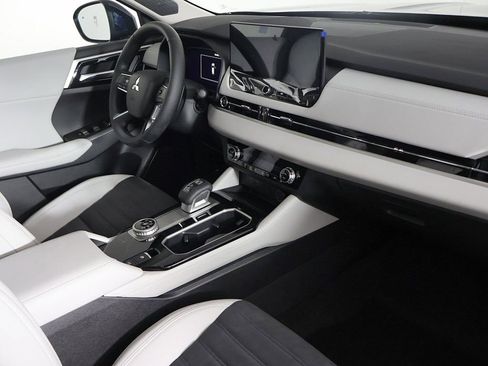 New 2026 Mitsubishi Outlander SE FWD image 29