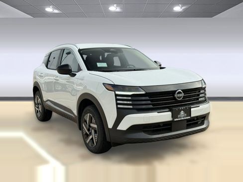 New 2026 Nissan Kicks SV image 6