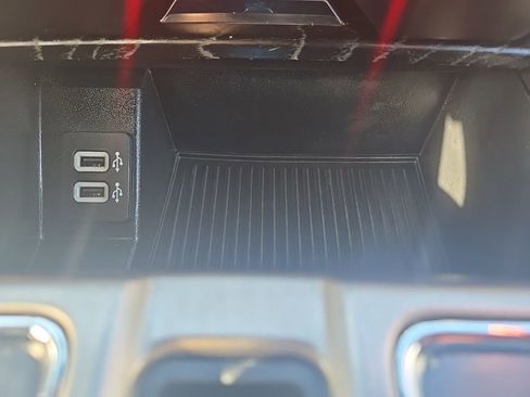 Used 2019 Ford F150 Platinum w/ Equipment Group 701A Luxury image 20