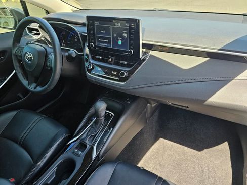 Used 2022 Toyota Corolla LE w/ Premium Interior Package FWD image 13