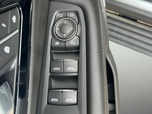 New 2026 Chevrolet Suburban Premier RWD image 16