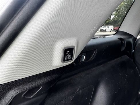 Used 2023 Jeep Grand Cherokee 4WD 4xe image 18