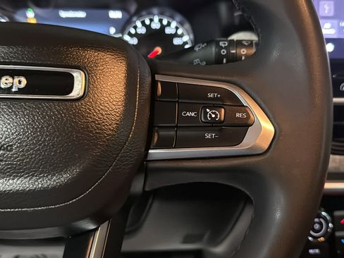 Used 2024 Jeep Compass Latitude AWD/4WD image 14