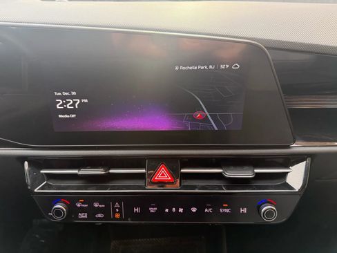 Used 2023 Kia Niro image 18