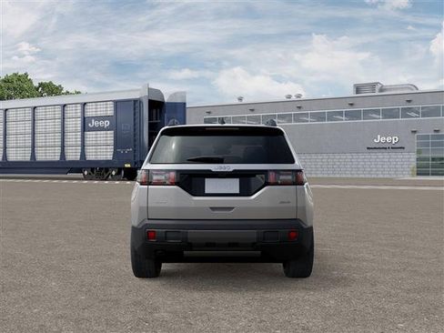 New 2026 Jeep Cherokee Overland image 7