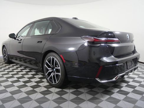 Certified 2024 BMW 740i xDrive image 5