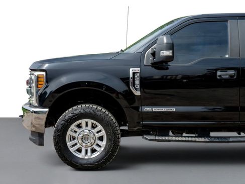 Used 2018 Ford F250 XL w/ STX Appearance Package AWD/4WD image 10