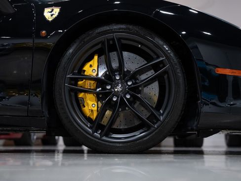 Used 2018 Ferrari 488 Spider image 16