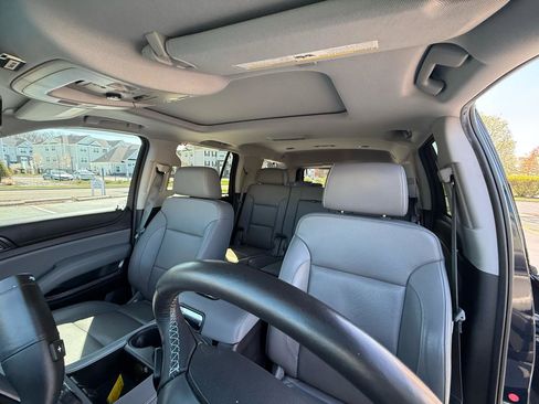 Used 2017 Chevrolet Tahoe LT w/ LT Signature Package AWD/4WD image 10