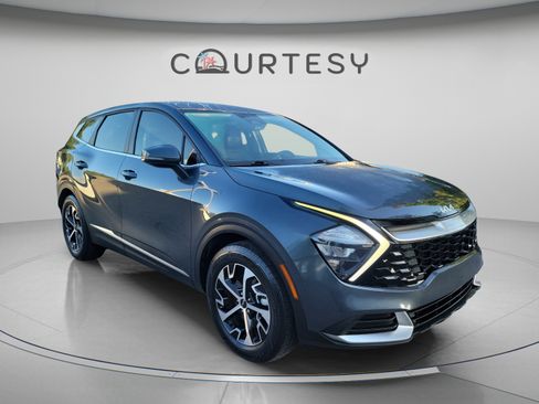 Certified 2023 Kia Sportage EX FWD image 5