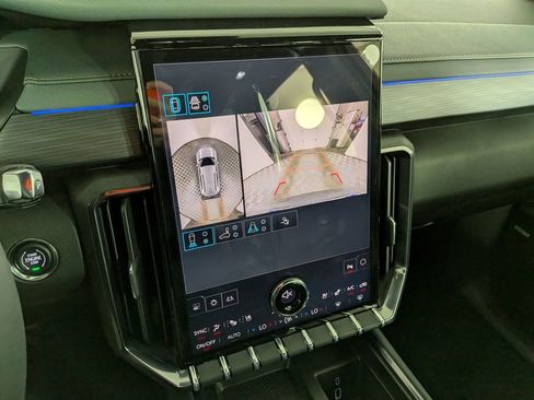New 2026 GMC Acadia AT4 w/ Luxury Package AWD/4WD image 27