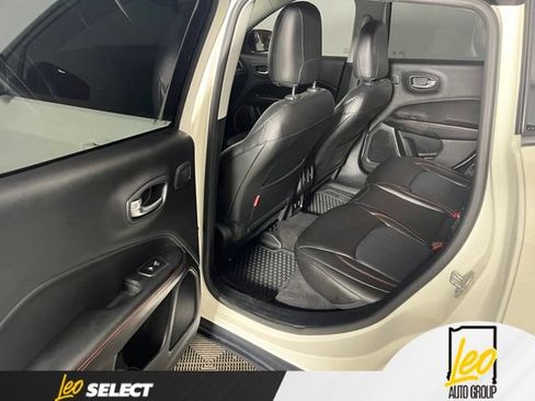 Used 2018 Jeep Compass Trailhawk w/ Leather Interior Group AWD/4WD image 11