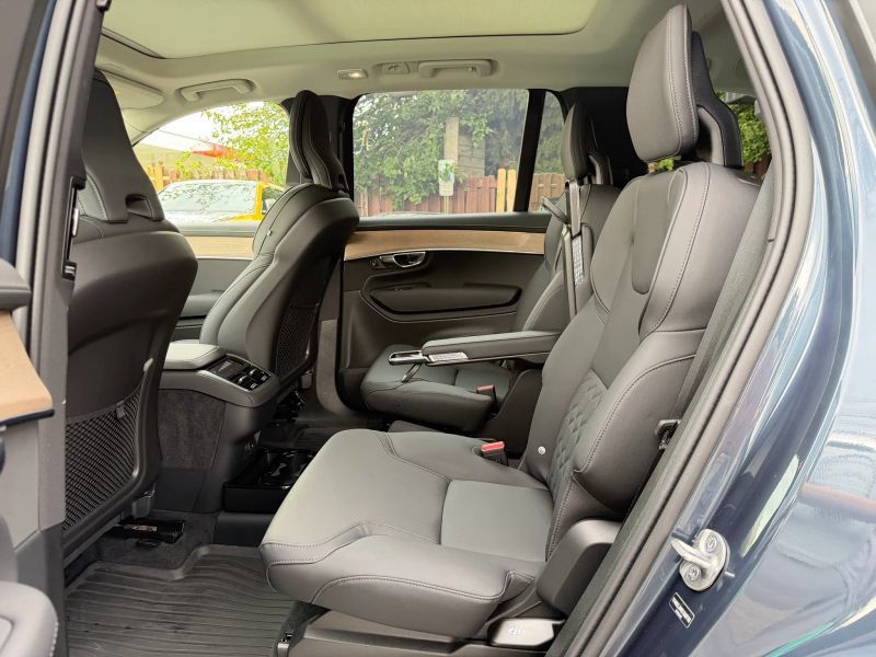 Used 2025 Volvo XC90 B6 Plus w/ Protection Package Premier AWD/4WD image 15