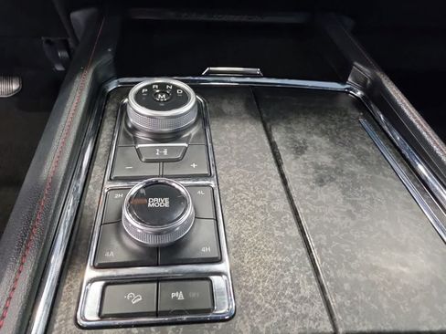 Used 2023 Ford Expedition Limited AWD/4WD image 23