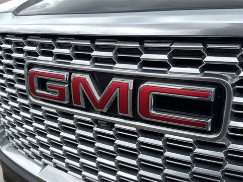 Used 2023 GMC Yukon Denali AWD/4WD image 32