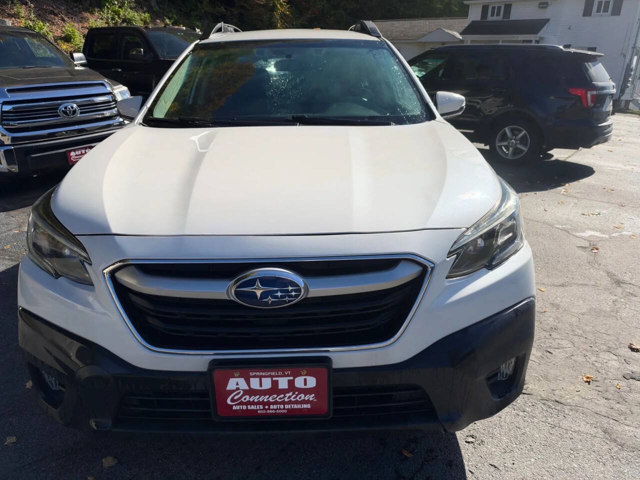 Used 2020 Subaru Outback Premium AWD/4WD image 2