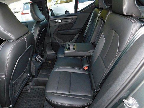 New 2026 Volvo XC40 B5 Ultra w/ Climate Package AWD/4WD image 12