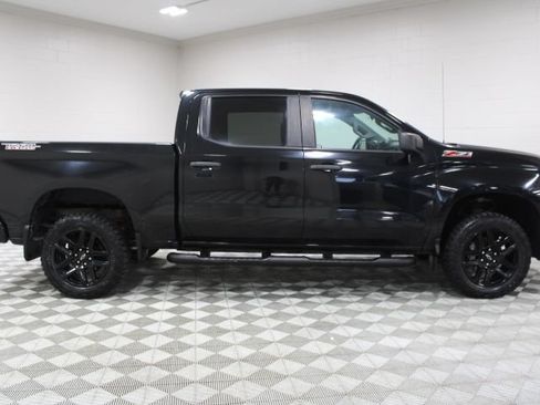 Used 2021 Chevrolet Silverado 1500 Custom Trail Boss w/ Midnight Edition AWD/4WD image 12