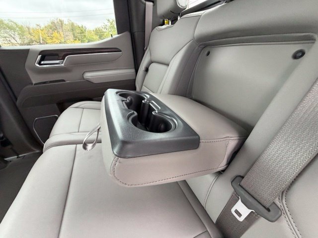 New 2026 GMC Sierra 1500 SLT AWD/4WD image 17
