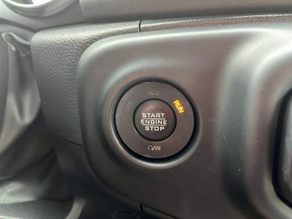 Used 2022 Jeep Wrangler Unlimited Sahara w/ Cold Weather Group AWD/4WD image 19