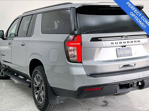 Used 2024 Chevrolet Suburban Z71 w/ Luxury Package image 17