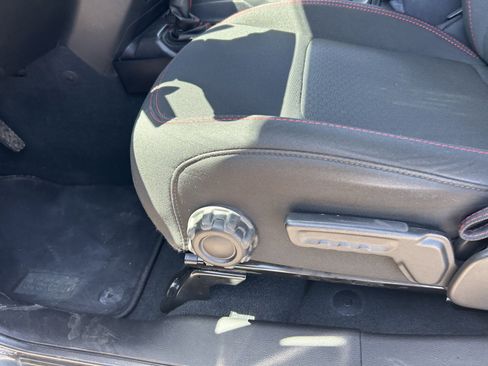 Used 2022 Jeep Gladiator Rubicon w/ Trailer Tow Package AWD/4WD image 11