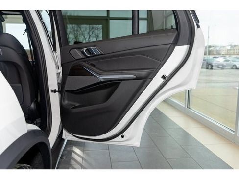 New 2026 BMW X5 xDrive50e w/ Premium Package image 75