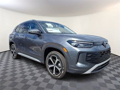 New 2025 Volkswagen Tiguan SE