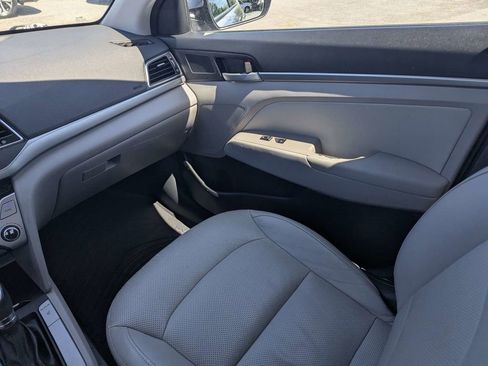 Used 2017 Hyundai Elantra SE w/ SE A/T Tech Package 03 image 16