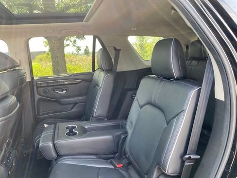 Used 2023 Honda Pilot Elite image 7