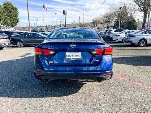 Used 2023 Nissan Altima 2.5 SR AWD/4WD image 8