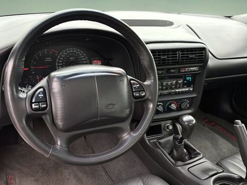 Used 2002 Chevrolet Camaro Z28 w/ SS Performance/Appearance Pkg RWD image 9