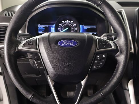 Used 2024 Ford Edge SEL image 3