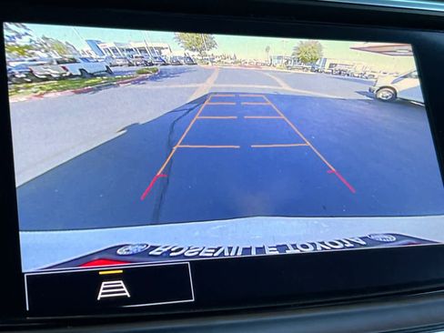 Used 2022 Buick Enclave Essence image 22