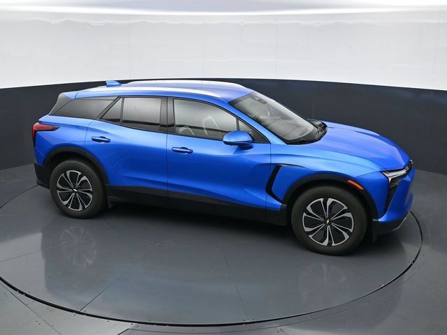 Used 2024 Chevrolet Blazer EV LT AWD/4WD image 39