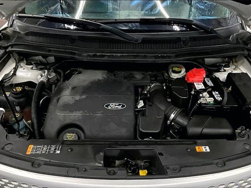 Used 2014 Ford Explorer XLT w/ Equipment Group 202A image 5