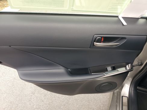 Certified 2023 Lexus IS 300 w/ Comfort Package image 14