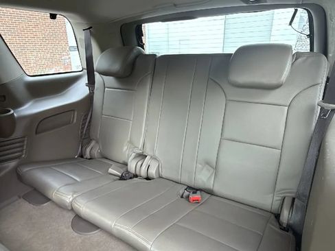 Used 2017 Chevrolet Tahoe LS w/ All-Season Package RWD image 31