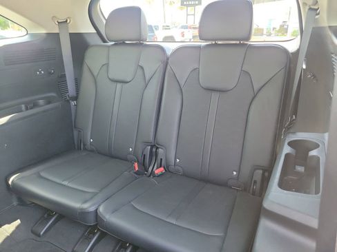 Used 2024 Kia Sorento S AWD/4WD image 13