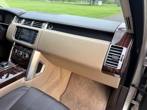Used 2016 Land Rover Range Rover Supercharged AWD/4WD image 58