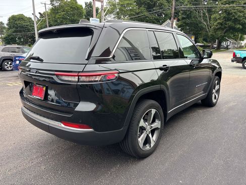 Used 2023 Jeep Grand Cherokee 4WD 4xe w/ Luxury Tech Group II image 6