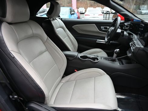 Used 2024 Ford Mustang Premium image 13
