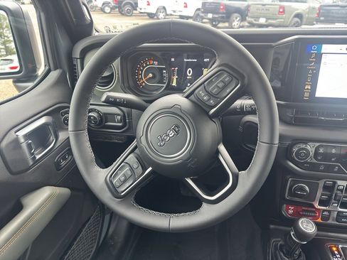 New 2026 Jeep Gladiator Mojave AWD/4WD image 15