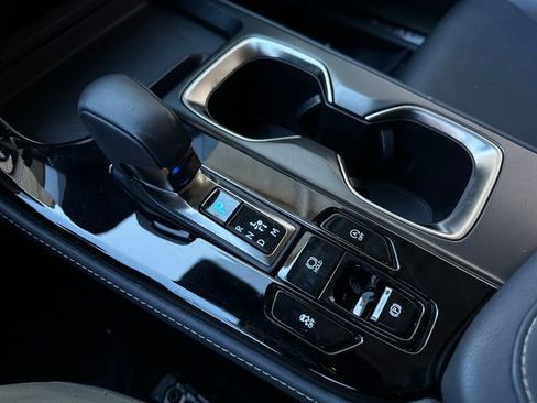 Used 2024 Lexus NX 250 FWD w/ Towing Package (2000 Lbs) image 29