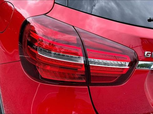 Certified 2019 Mercedes-Benz GLA 250 4MATIC image 26