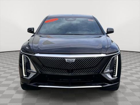 Used 2024 Cadillac Lyriq Luxury image 2