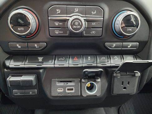 Used 2023 Chevrolet Silverado 3500 LTZ w/ Gooseneck/5TH Wheel Package AWD/4WD image 54