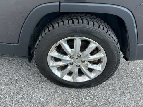 Used 2016 Jeep Cherokee Limited AWD/4WD image 9