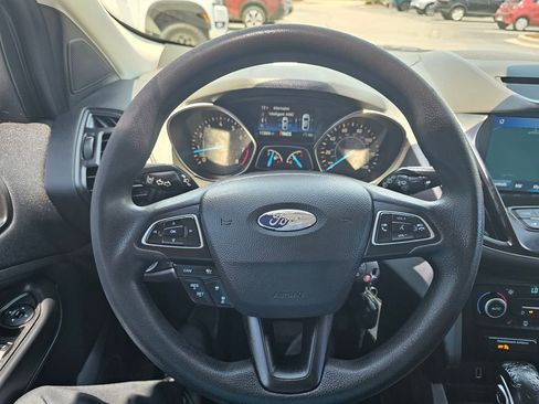 Used 2018 Ford Escape SE w/ Ford Safe & Smart Package AWD/4WD image 17