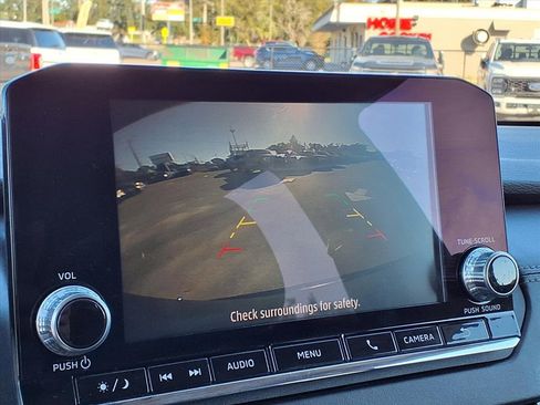 Used 2024 Mitsubishi Outlander ES image 22